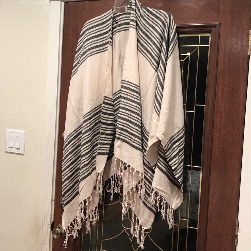 H&M cape